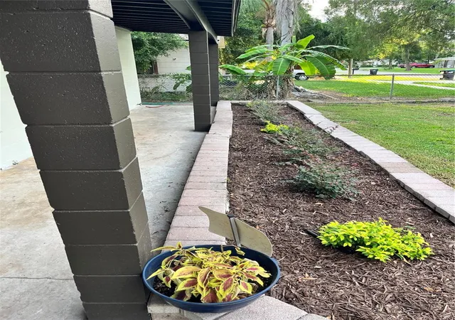 Photo 3 of Single family home for sale at 6610 Bywood Dr, Orlando, FL 32810 | MLS# O6431719 | Listing updated on 2026-09-25