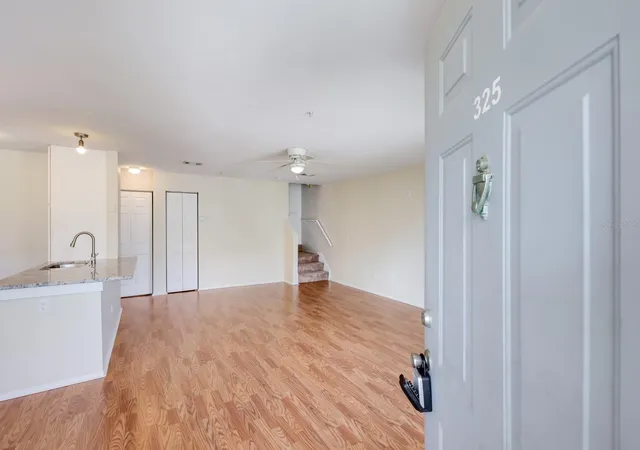 Photo 4 of Condo for sale at 850 S Tamiami Trl #325, Sarasota, FL 34236 | MLS# A4702360 | Listing updated on 2026-08-13