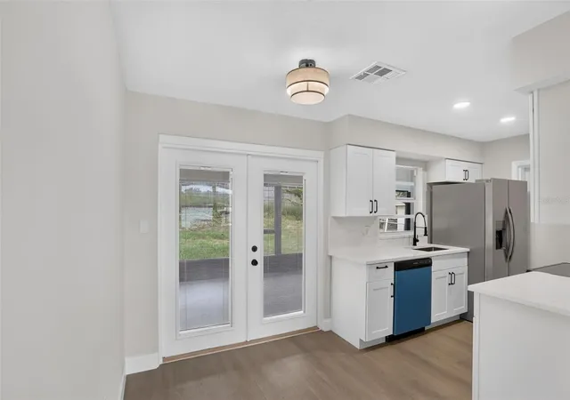 Photo 4 of Single family home for sale at 3413 Paris Pl, Orlando, FL 32818 | MLS# O6431725 | Listing updated on 2026-08-14
