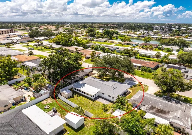 Photo 2 of Single family home for sale at 559 Mount Vernon Dr, Venice, FL 34293 | MLS# D6148337 | Listing updated on 2026-08-14