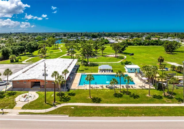 Photo 3 of Single family home for sale at 559 Mount Vernon Dr, Venice, FL 34293 | MLS# D6148337 | Listing updated on 2026-08-14