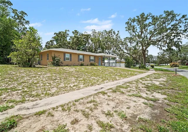 Photo 3 of Single family home for sale at 6925 Treehaven Dr, Spring Hill, FL 34606 | MLS# O6431727 | Listing updated on 2026-09-29