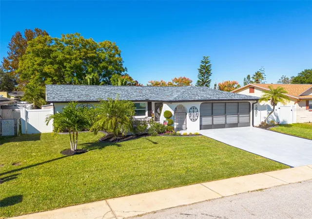 Photo 1 of Single family home for sale at 7239 Vienna Ln, Port Richey, FL 34668 | MLS# W7888371 | Listing updated on 2026-09-01