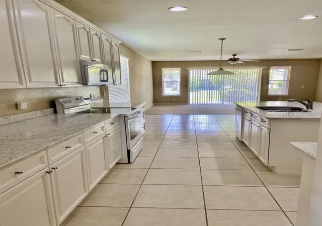 Photo 3 of Single family home for sale at 6679 Duncaster St, Windermere, FL 34786 | MLS# A4702367 | Listing updated on 2026-08-11