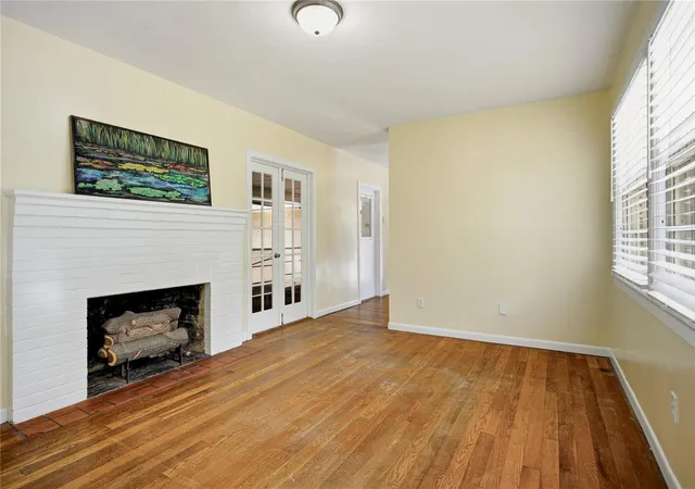 2nd image of 434 Nw 25th St, Gainesville, FL 32607 | MLS# GC542564