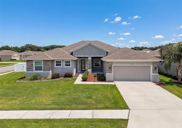 Photo 1 of Single family home for sale at 1930 Deep Crk Dr, Lakeland, FL 33810 | MLS# W7888373 | Listing updated on 2026-10-15
