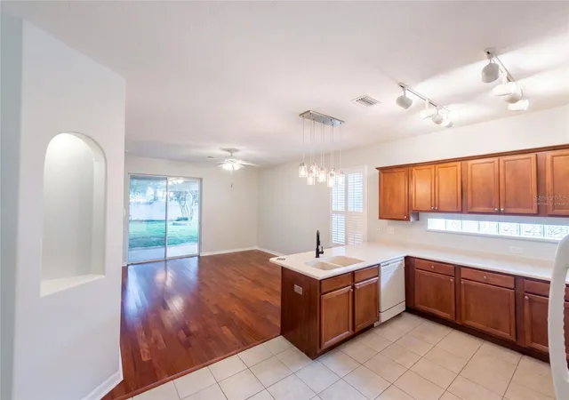 Photo 2 of Single family home for sale at 33450 Irongate Dr, Leesburg, FL 34788 | MLS# O6431750 | Listing updated on 2026-10-09