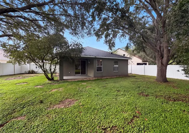 Photo 4 of Single family home for sale at 33450 Irongate Dr, Leesburg, FL 34788 | MLS# O6431750 | Listing updated on 2026-10-09