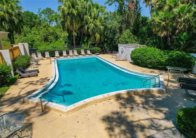 2nd image of 100 El Camino Dr, WINTER HAVEN, FL 33884