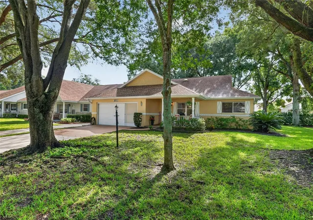 Photo 3 of House for sale at 9257 SW 82nd Terrace #H, Ocala, FL 34481 | MLS# OM729961 | Listing updated on 2026-08-21