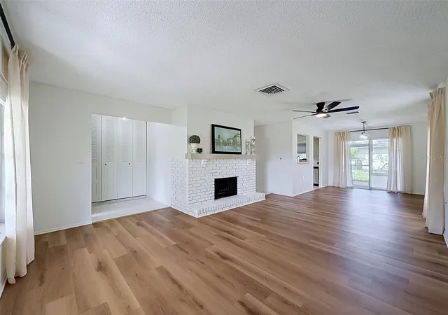 Photo 4 of Single family home for sale at 10819 Los Santos Dr, Port Richey, FL 34668 | MLS# W7888378 | Listing updated on 2026-09-27