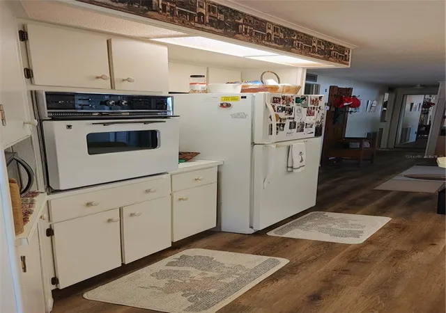 Photo 4 of Manufactured home for sale at 104 Caladium St, Leesburg, FL 34748 | MLS# G5116201 | Listing updated on 2026-08-10