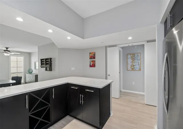 Listing Photo 4 - Condo for sale in building located at 410 S Armenia Ave, Tampa, FL 33609 - Unit #929A