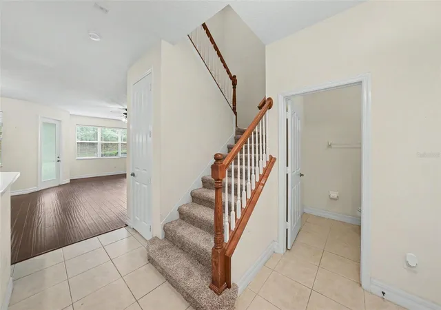 Photo 3 of Townhouse for sale at 7422 Ter River Dr, Temple Terrace, FL 33637 | MLS# O6431773 | Listing updated on 2026-09-24