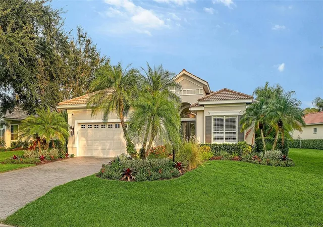 Photo 1 of Sale Pending at 12302 Thornhill Ct, Lakewood Ranch, FL 34202 | MLS# A4702385 | Listing updated on 2026-10-14