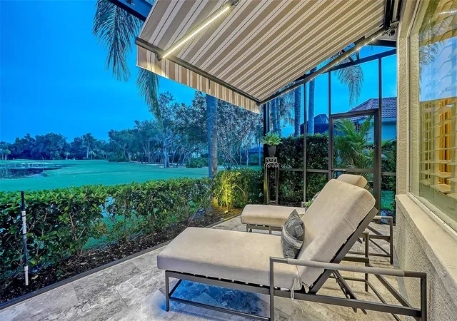 Photo 4 of Sale Pending at 12302 Thornhill Ct, Lakewood Ranch, FL 34202 | MLS# A4702385 | Listing updated on 2026-10-14