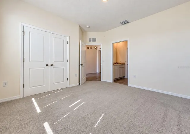 Photo 4 of Single family home for sale at 5811 Sw 80Th Ln, Ocala, FL 34476 | MLS# O6431789 | Listing updated on 2026-10-13