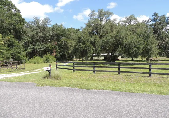 2nd image of 7090 Se 181st Ct, Morriston, FL 32668 | MLS# OM729967