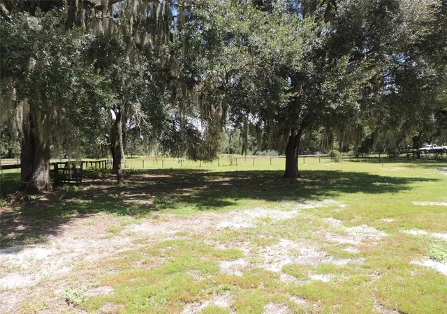 4th image of 7090 Se 181St Ct, Morriston, FL 32668 | MLS# OM729967