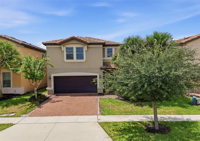 Photo 3 of Single family home for sale at 1610 Lima Ave, Kissimmee, FL 34747 | MLS# O6431809 | Listing updated on 2026-09-24