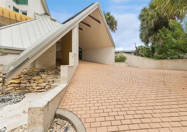 3rd image of 1800 N Peninsula Ave, New Smyrna Beach, FL 32169 | MLS# O6431814