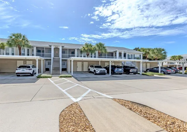 Listing Photo 3 - Condo for sale in building located at 872 Saranac Lake Dr, Venice, FL 34292 - Unit #106