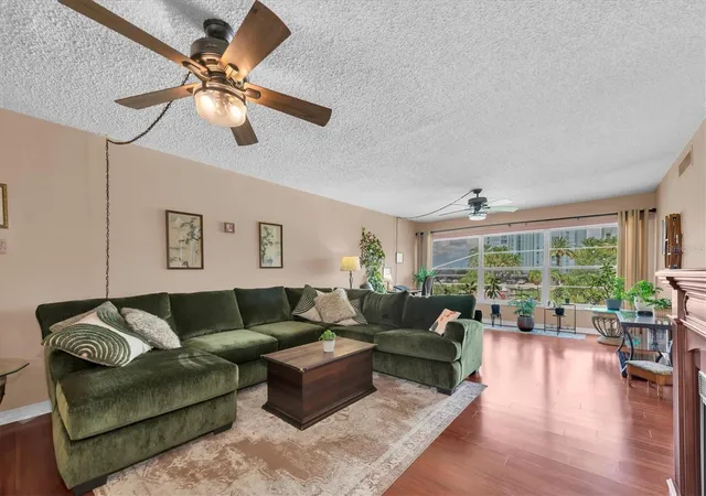 Photo 4 of Condo for sale at 6363 Gulf Winds Dr #233, St Pete Beach, FL 33706 | MLS# TB8536954 | Listing updated on 2026-08-16