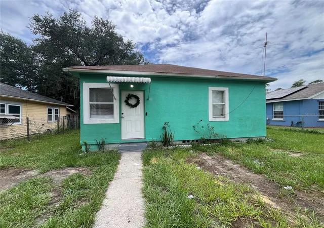 1st image of 33 W Johnson Ave, Lake Wales, FL 33853 | MLS# P4939539
