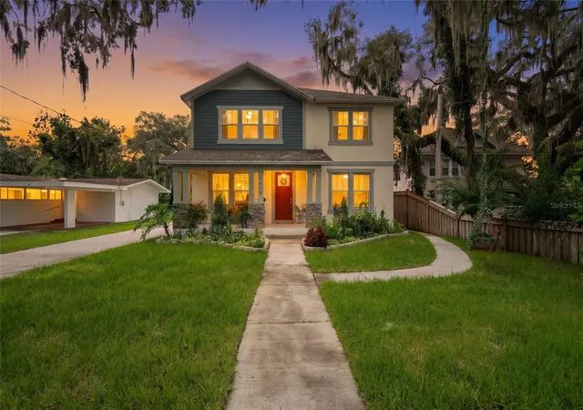 Photo 1 of Single family home for sale at 1415 Crystal Lake Dr, Lakeland, FL 33801 | MLS# TB8536968 | Listing updated on 2026-10-09