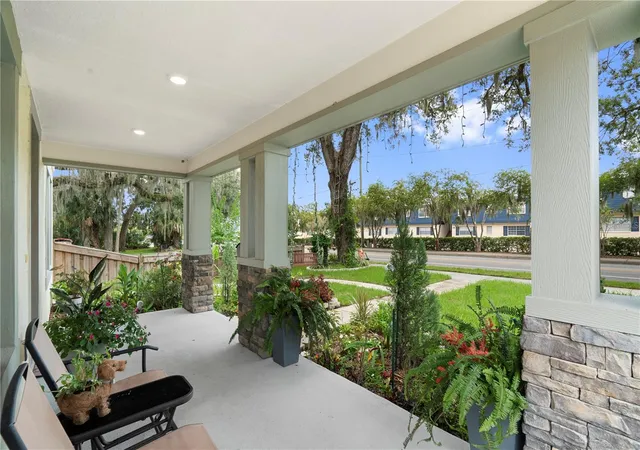 Photo 3 of Single family home for sale at 1415 Crystal Lake Dr, Lakeland, FL 33801 | MLS# TB8536968 | Listing updated on 2026-10-09