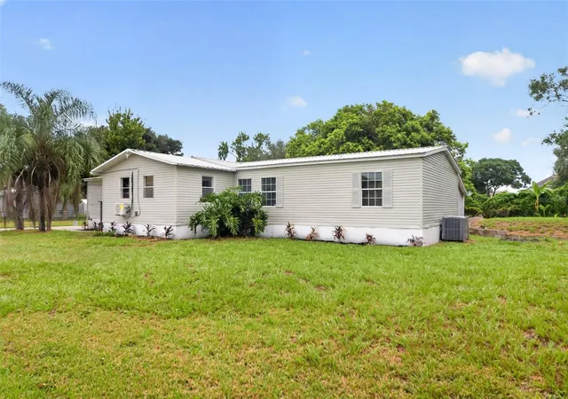 Photo 1 of Sale Pending at 10213 Union Park Dr, Orlando, FL 32817 | MLS# TB8536974 | Listing updated on 2026-10-02