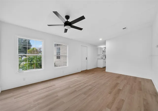 Photo 4 of Sale Pending at 10213 Union Park Dr, Orlando, FL 32817 | MLS# TB8536974 | Listing updated on 2026-10-02