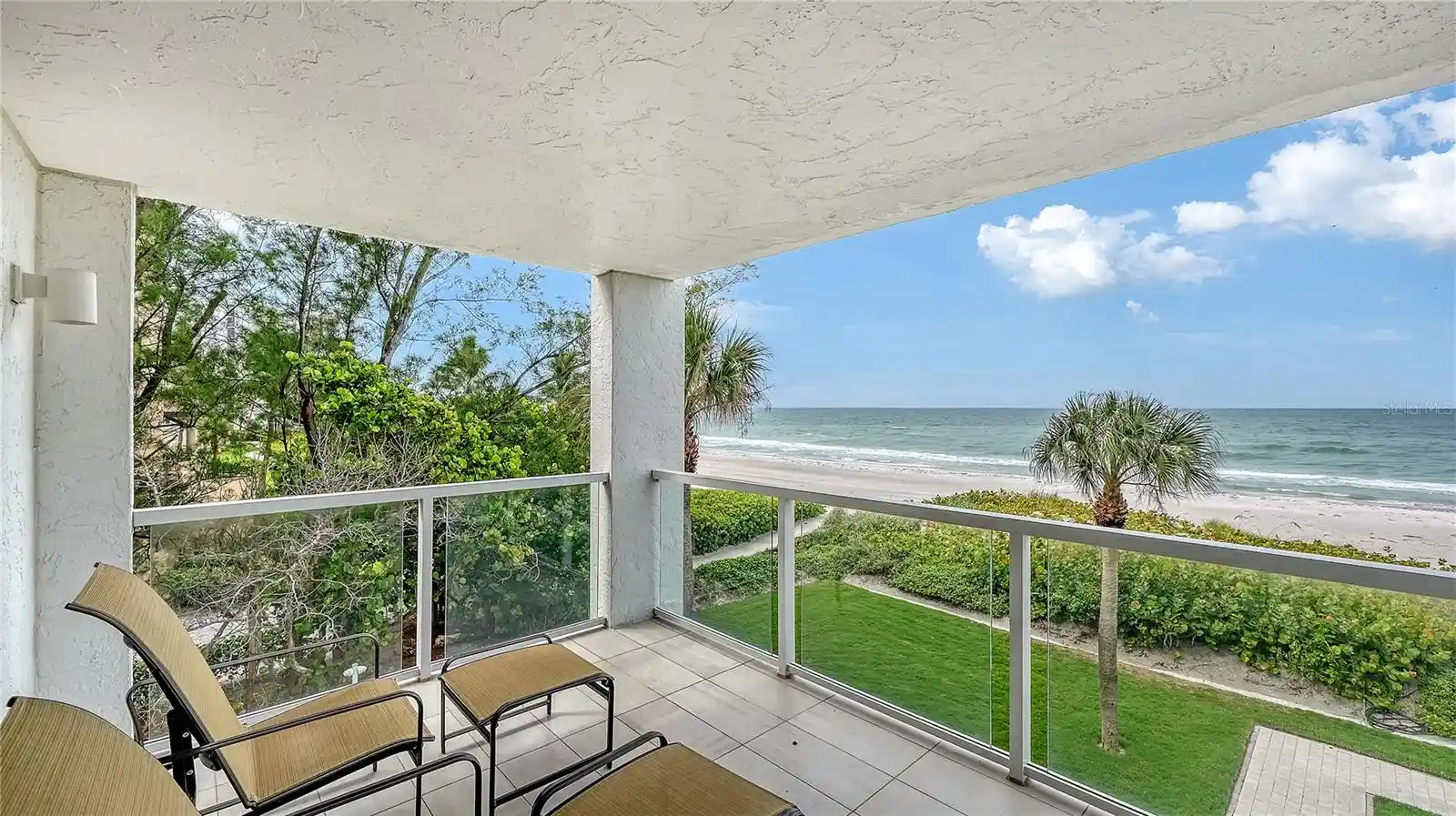 Listing Photo 1 - Condo for sale in 2425 Gulf Of Mexico Dr located at 2425 Gulf Of Mexico Dr, Longboat Key, FL 34228 - Unit #3A