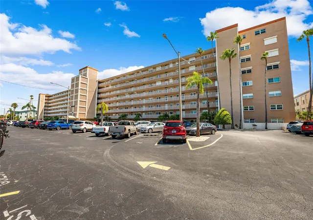 2nd image of 1847 Shore Dr S #101, South Pasadena, FL 33707 | MLS# TB8536985