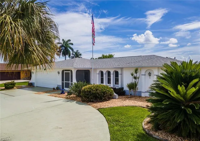 2nd image of 3319 Se 17th Avenue, Cape Coral, FL 33904 | MLS# C7529357