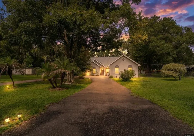 1st image of 15370 Apache Dr, Thonotosassa, FL 33592 | MLS# TB8536988