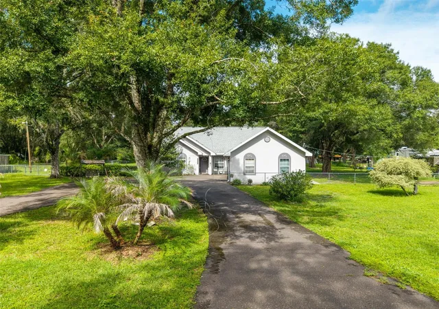 2nd image of 15370 Apache Dr, Thonotosassa, FL 33592 | MLS# TB8536988