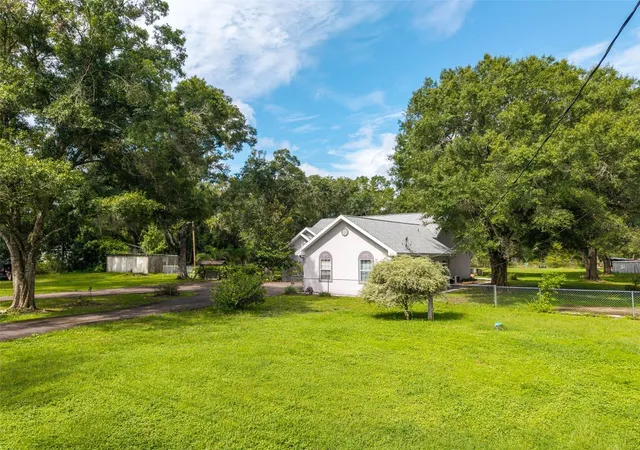 3rd image of 15370 Apache Dr, Thonotosassa, FL 33592 | MLS# TB8536988