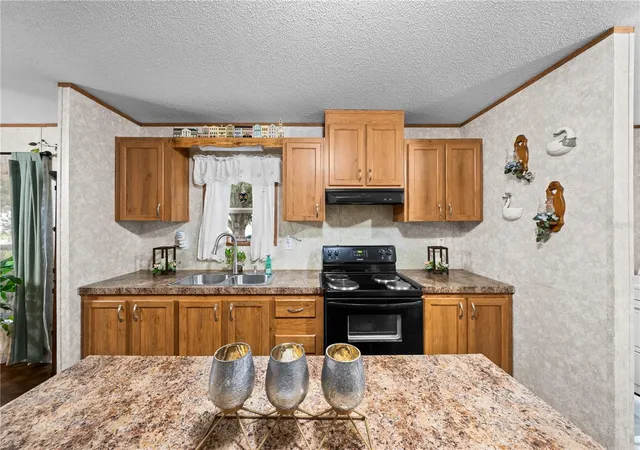 Photo 3 of Single family home for sale at 21 Ne 69th Court, Ocala, FL 34470 | MLS# OM729977 | Listing updated on 2026-08-13