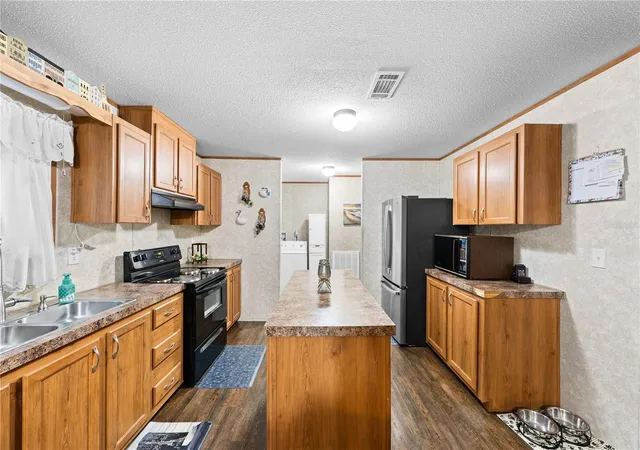Photo 4 of Single family home for sale at 21 NE 69th Court, Ocala, FL 34470 | MLS# OM729977 | Listing updated on 2026-08-13