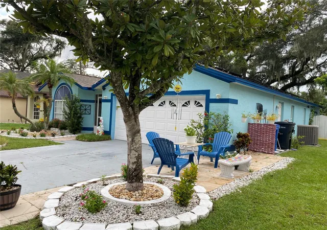 Photo 3 of Single family home for sale at 1420 Windjammer Pl, Valrico, FL 33594 | MLS# TB8537000 | Listing updated on 2026-09-26