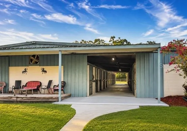 Photo 3 of House for sale at 16525 SW 5th Place, Newberry, FL 32669 | MLS# OM729985 | Listing updated on 2026-08-14