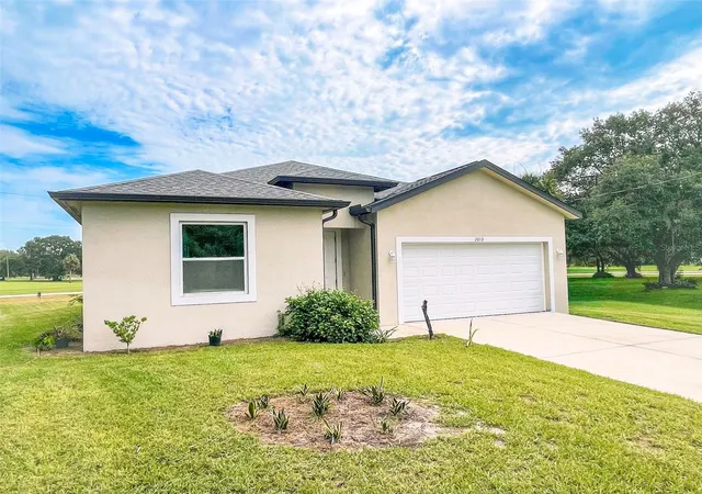 Photo 2 of Single family home for sale at 2013 Odessa Cir, Labelle, FL 33935 | MLS# A4702406 | Listing updated on 2026-08-08