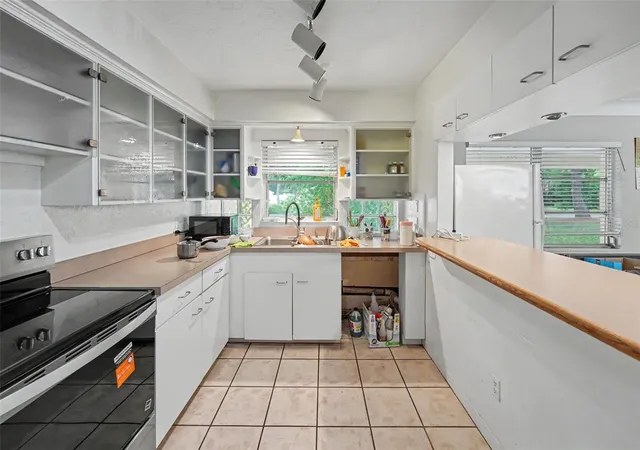Photo 1 of Single family home for sale at 6415 2nd Avenue N, Saint Petersburg, FL 33710 | MLS# TB8537007 | Listing updated on 2026-08-14