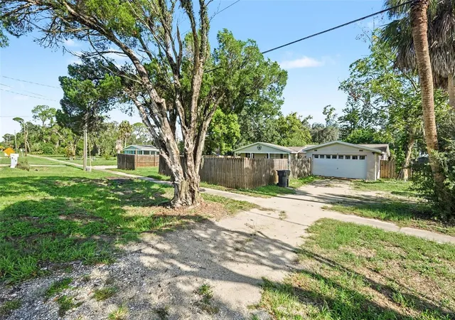 1st image of 805 W College Ave, Ruskin, FL 33570 | MLS# TB8537012