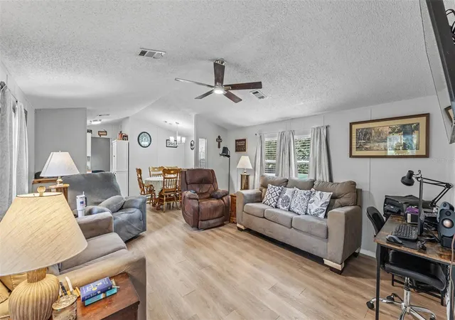 5th image of 2690 Shiner Dr, Lake Wales, FL 33898 | MLS# L4964125
