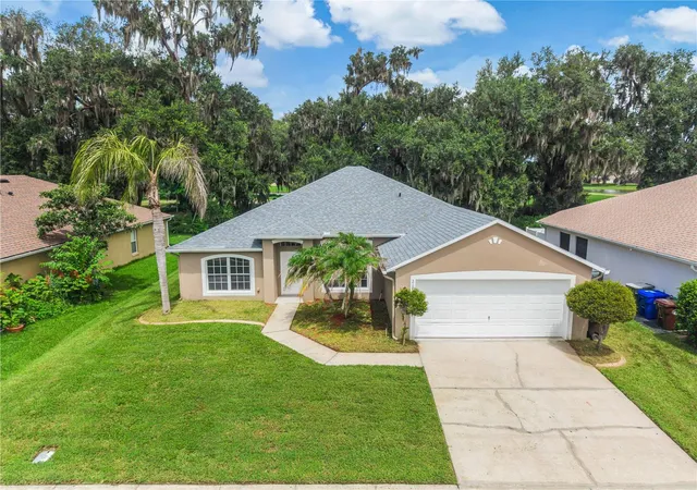 2nd image of 2106 The Oaks Blvd, Kissimmee, FL 34746 | MLS# O6431874