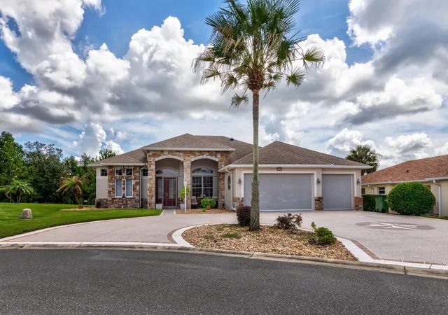 1st image of 27028 Old English Ct, Leesburg, FL 34748 | MLS# G5116218