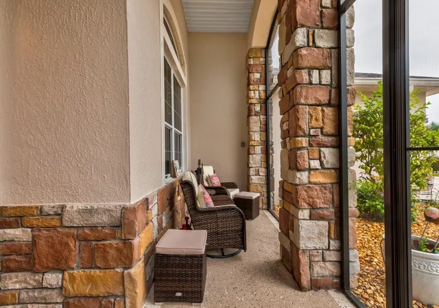 Photo 4 of Sale Pending at 27028 Old English Ct, Leesburg, FL 34748 | MLS# G5116218 | Listing updated on 2026-10-01