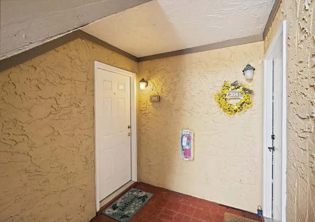 Photo 2 of Condo for sale at 1927 Toucan Way #306, Sarasota, FL 34232 | MLS# A4702416 | Listing updated on 2026-09-15